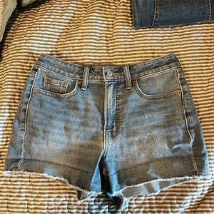 Old Navy Blue Jean Shorts Mid-Rise